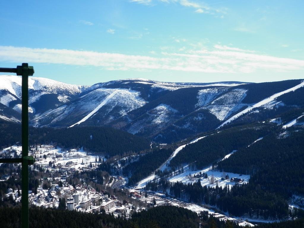 Stastna Trinactka Apartment Svoboda nad Upou Ruang foto
