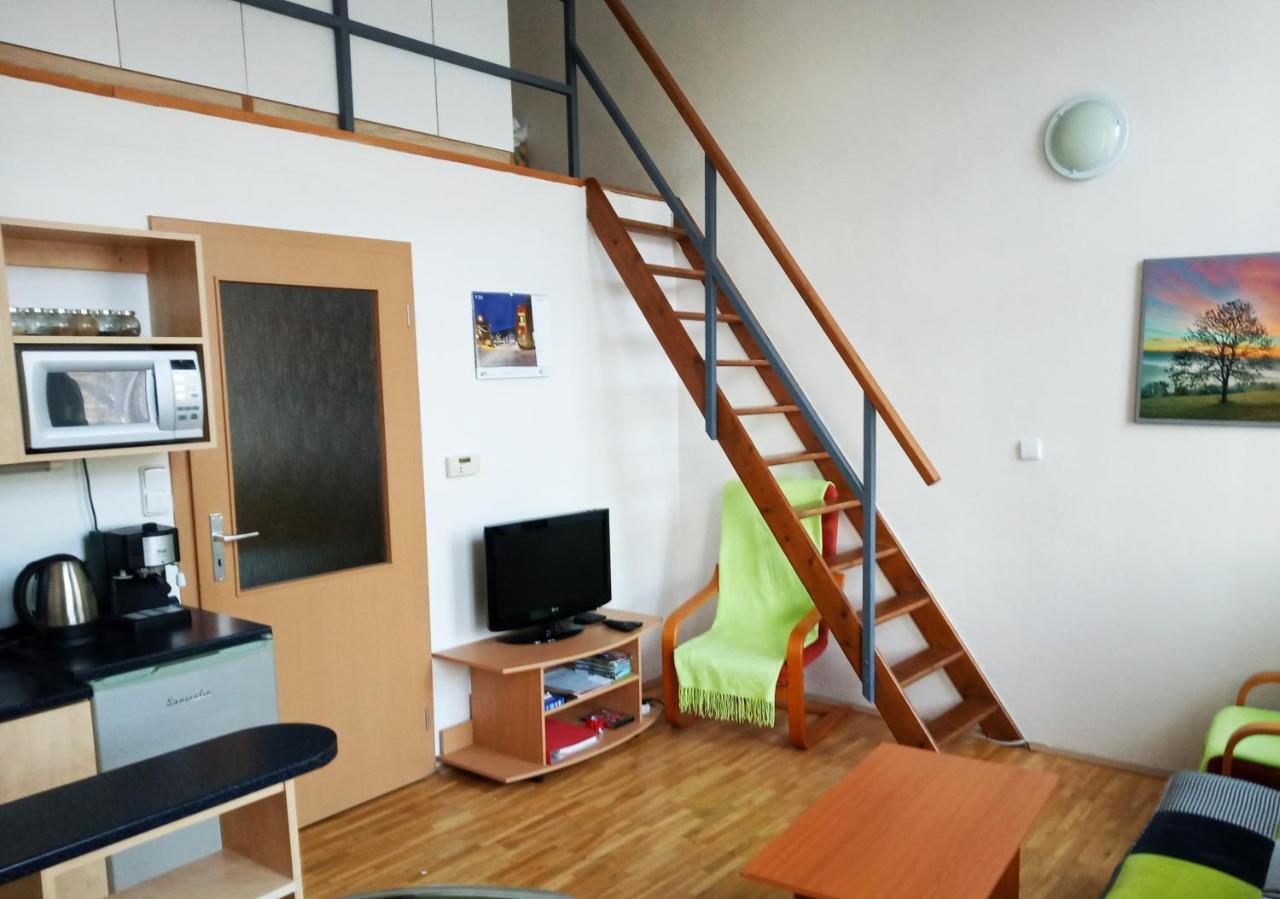 Stastna Trinactka Apartment Svoboda nad Upou Bagian luar foto